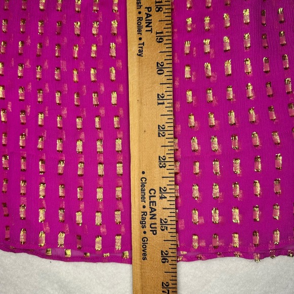 Lilly Pulitzer Colby silk top in fuschia with a gold metallic Medium - Picture 7 of 9